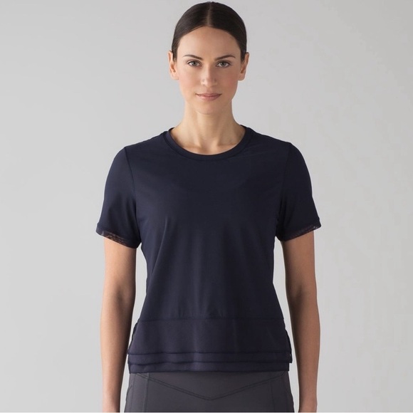 NEW! Lululemon Sole Training Short Sleeve Shirt Black SZ 4 - Picture 7 of 16